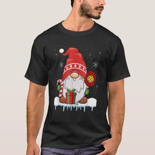 Christmas Gnome With Candy Cane Pickleball  T-Shirt (Vorderseite)