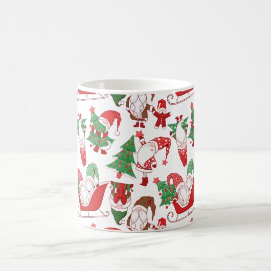 Christmas Gnomes & Sleighs All-Over Pattern Kaffeetasse (Mittel)