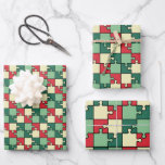 Christmas Green Geometry Puzzle Piece Muster Geschenkpapier Set<br><div class="desc">Machen Sie sich bereit, Ihr Geschenkpackspiel in dieser Urlaubssaison mit unseren Green Red Geometric Puzzle Pieces Pattern Wrapping Paper Sheets zu erhöhen! Wenn Sie jemand sind, der Freude daran hat, Rätsel zu lösen, oder jemanden kennt, der das tut, dann ist dieses Verpackungspapier ein Muss. Lebhaft und festlich, fügt es Ihren...</div>