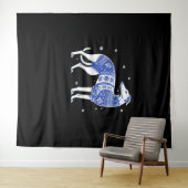 Christmas Greyhound Dog Wearing an Ugly Sweater Bl Wandteppich (Beispiel (Horizontal))