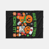 Christmas Have You Tried Icing It Gingerbread Icu Fleecedecke (Vorderseite (Horizontal))