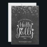 Christmas Holly Jolly Elegante Script Chalkboard Feiertagskarte<br><div class="desc">Mit dem eleganten Holly Jolly Script Design können Sie Ihre Nachricht,  Ihren Namen und das Jahr auf einem Chalkboard-Hintergrund personalisieren. Entwickelt von Thisisnotme©</div>