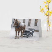 Christmas Horse Harnessed to a Sleigh By a Chapel Karte (Gelbe Blume)