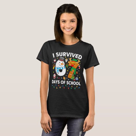 Christmas I Survived 67 Days Of School Funny Meme  T-Shirt (Vorne ganz)