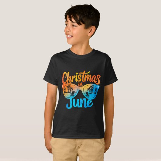 Christmas In June Sungles Funny Summer Vacation T-Shirt (Vorne ganz)
