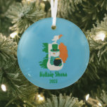 Christmas Irish Flag Snowman<br><div class="desc">Mit diesem beeindruckenden Weihnachtsglass-Ornament aus der irischen Fahne fügt sich Ihr Urlaubsdekor in eine klassische, aber persönliche Touch.</div>