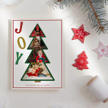 Christmas Joy Five Foto Collage Tree Feiertagskarte<br><div class="desc">Dieses Weihnachtsbaum-Weihnachtskartenteam ist inspiriert durch die Erinnerungen, als wir Kinder waren, handgefertigte Weihnachtskarten zu kreieren - buntes Papier in fröhlichen Weihnachtsbaumformen mit Familienbildern zu schneiden. Dieses süße und fröhliche Design zeichnet sich durch einen weißen Hintergrund aus, mit "Joy" in spielerischer, mutiger Schrift in den klassischen Weihnachtsrot, Gold und Grün, sowie...</div>