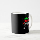 Christmas Nice Naughty Dialysis Tech Scrub Top Men Kaffeetasse (VorderseiteRechts)