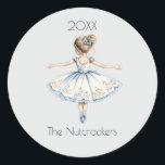 Christmas Nutcracker Ballerina Watercolor Runder Aufkleber<br><div class="desc">Machen Sie Ihre Weihnachtszeit unvergesslich mit diesen eleganten Nutcracker Ballerina themed Aufkleber. Sie können dieses Design personalisieren,  indem Sie auf "Diese Vorlage personalisieren" klicken oder wenn Sie den Schriftart,  die Hintergrundfarben ändern oder die Designelemente anders anordnen möchten,  klicken Sie auf "Bearbeiten mit dem Entwurfswerkzeug".</div>