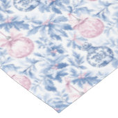 Christmas ornaments soft blue pink toile paper tischdecke (Schrägansicht)