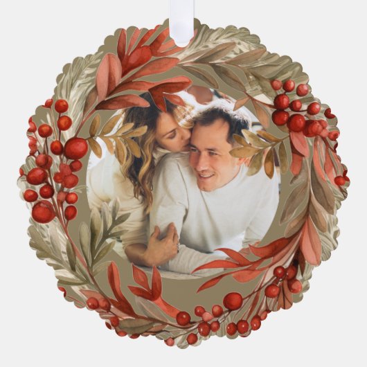 Christmas Personalized Photo Wreath Red Berry Ornament Karte (Vorderseite)