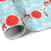 Christmas Pickleball Paddle Joy Snowflakes on Blue Geschenkpapier (Rolleneckpunkt)