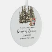 Christmas Pine Tree Bear Penguin Couple Verlobung Ornament Aus Glas (Vorderseite Rechts)