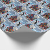 Christmas Polar Bear and Penguin On a Glacier Geschenkpapier (Ecke)