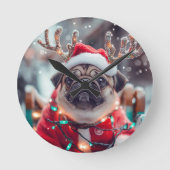 Christmas Pug Wall Clock with Reindeer Antlers - F Runde Wanduhr (Vorderseite)
