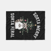 Christmas Raccoon Sorta Merry Sorta Feral Xmas Fleecedecke (Vorderseite (Horizontal))