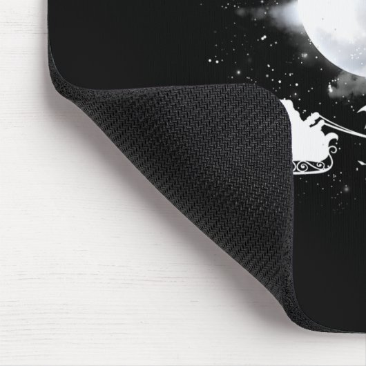 Christmas Santa Claus Flying Past The Moon Dragon Mousepad (Ecke)