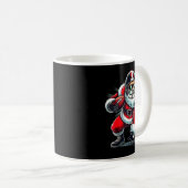 Christmas Santa Claus Football Lineman Quarterback Kaffeetasse (VorderseiteRechts)