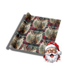 Christmas Scottish Tartan Green Red Reindeer Geschenkpapier<br><div class="desc">Weihnachten Schottischer Tartan grüner Rentierwackelpapier Dieses farbenfrohe schottische Tartan Packpapier ist nahtlos. Es handelt sich um eine Komposition aus bunten Bergkühen,  Karo-Boxen und Schnittlinien in kreuz gekreuzten Mustern,  die mit verschiedenen schottischen Clans assoziiert sind.</div>