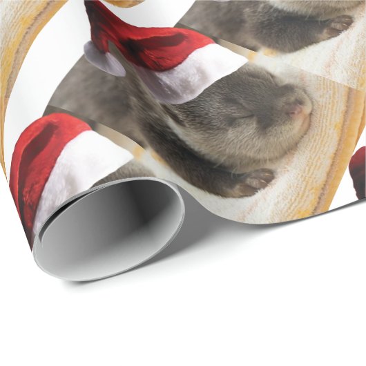 Christmas Sleepy Otter Geschenkpapier (Rolleneckpunkt)