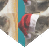Christmas Sleepy Otter Tischdecke (Schrägansicht)