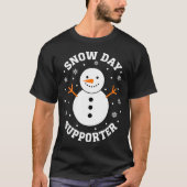Christmas Snow Day Suprter Snowflake Snowman Funny T-Shirt (Vorderseite)