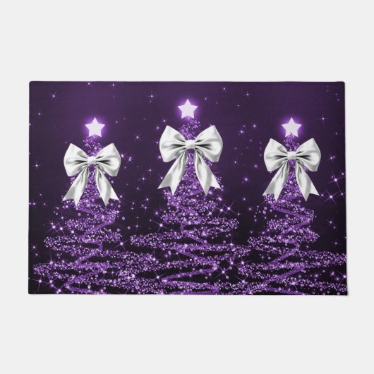 Christmas Sparkling Trees Purple Faux Silver Bow Fußmatte (Vorderseite)