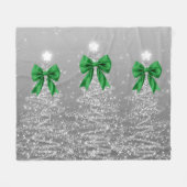 Christmas Sparkling Trees Silver Faux Green Bow Fleecedecke (Vorderseite (Horizontal))