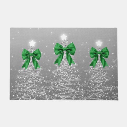 Christmas Sparkling Trees Silver Faux Green Bow Fußmatte (Vorderseite)
