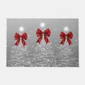 Christmas Sparkling Trees Silver Faux Red Bow Fußmatte (Vorderseite)
