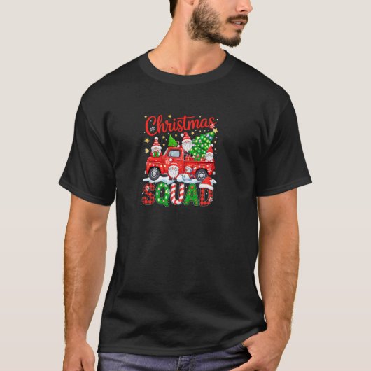 Christmas Squad Group Gnomes Xmas Tree On Pickup T T-Shirt (Vorderseite)