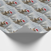 Christmas Squirrel Hanging From an Icicle Geschenkpapier (Ecke)