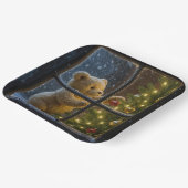 Christmas Teddy Bear Decorating a Tree Pappteller (Gewinkelt)