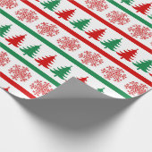 Christmas Tree and Snowflakes Print Wrapping Paper Geschenkpapier (Ecke)
