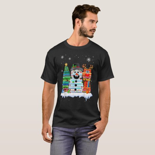 Christmas Tree Snowman Reindeer Book Stack Librari T-Shirt (Vorne ganz)