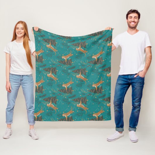 Christmas trees & tigers pattern on turquoise fleecedecke (Beispiel)