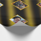 Christmas Wavy Muster Gold & Black 8 Fotos Geschenkpapier (Ecke)