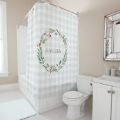 Christmas Winter Berries Wreath Monogram Duschvorhang (Beispiel)