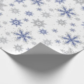 Christmas Winter Blue Silver Snowflakes Glitzer Geschenkpapier (Ecke)