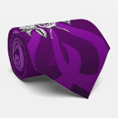 Chrom mag Schädel-und Rosen-lila laufende Flammen Krawatte (Gerollt)