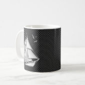 Chrom wie Regatta Sailboat auf Carbon Fibre Dekora Kaffeetasse (Vorderseite Links)