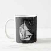 Chrom wie Regatta Sailboat auf Carbon Fibre Dekora Kaffeetasse (Links)