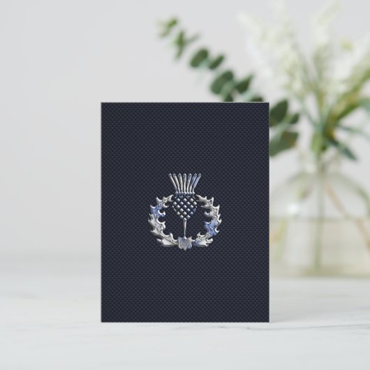 Chrome auf Carbon Fibre Print Scottish Thistle Postkarte (Stehend Vorderseite)