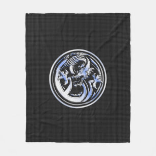 Chrome Dragon Wappen in Carbon Fibre Print Fleecedecke