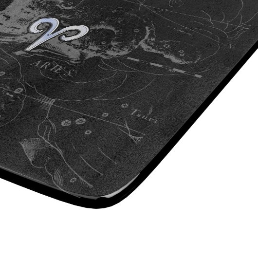 Chrome like Aries Zodiac Sign on Hevelius Black Schneidebrett (Ecke)