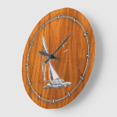 Chrome Like Sailboat auf Teak Veneer Große Wanduhr (Winkel)