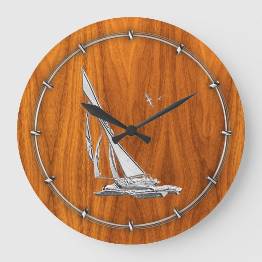 Chrome Like Sailboat auf Teak Veneer Große Wanduhr (Vorderseite)