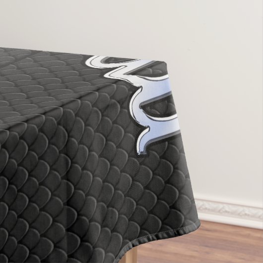 Chrome Like Virgo Zodiac Sign auf Schlangenhaut Tischdecke (Beispiel)