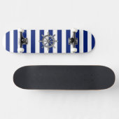 Chrome Like Wheel auf Nautical Stripes Skateboard (Horizontal)