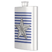 Chrome Nautical Star auf Navy Stripes Print Flachmann (Links)